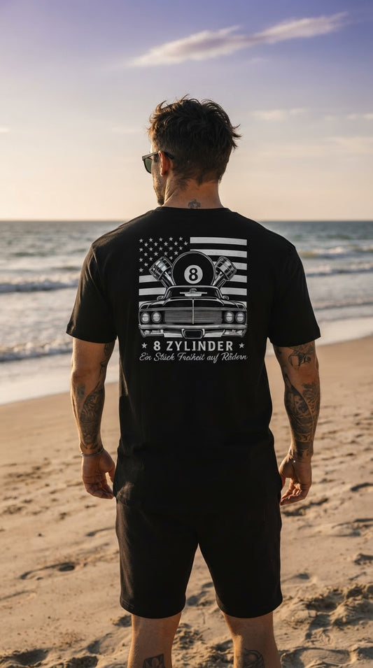 "8 Zylinder" T-Shirt (Standard Fit)